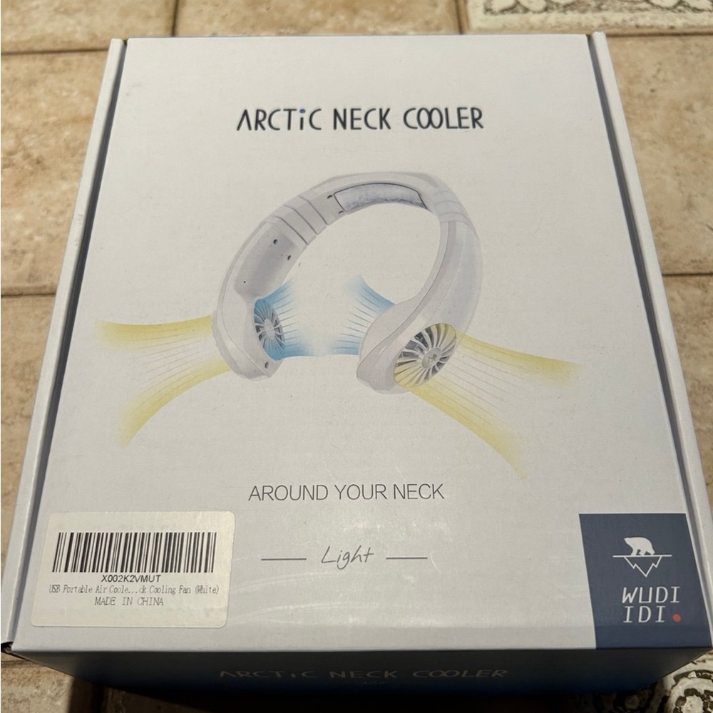 Neck Fan With Cooling Plate